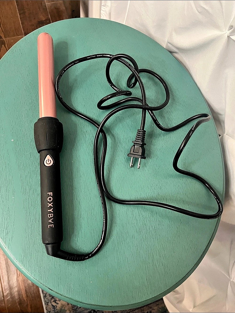 FOXYBAE Rose Gold 25mm Curling Wand Pink & Black